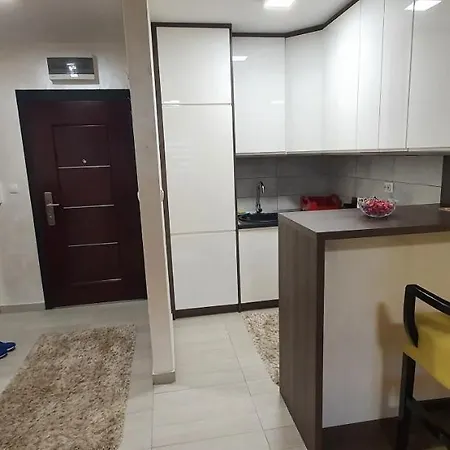 Apartman Titanic 3 *